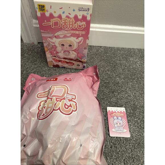 Authentic TOPTOY Nommi A Bite Of Sweet Series Plush doll Taro Pastry - Picture 1 of 4